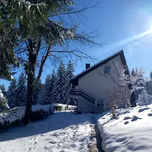 Singer Apartman